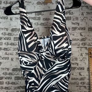 Miracle suit | women one piece black patterned swimsuit